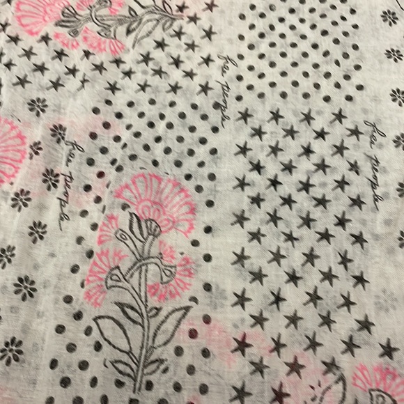 Free People Lightweight Sheer Tote Tan with Black & Pink Like New - Picture 5 of 10